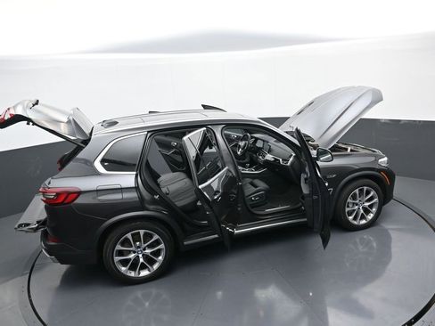 Used 2023 BMW X5 xDrive45e w/ Climate Comfort Package image 38