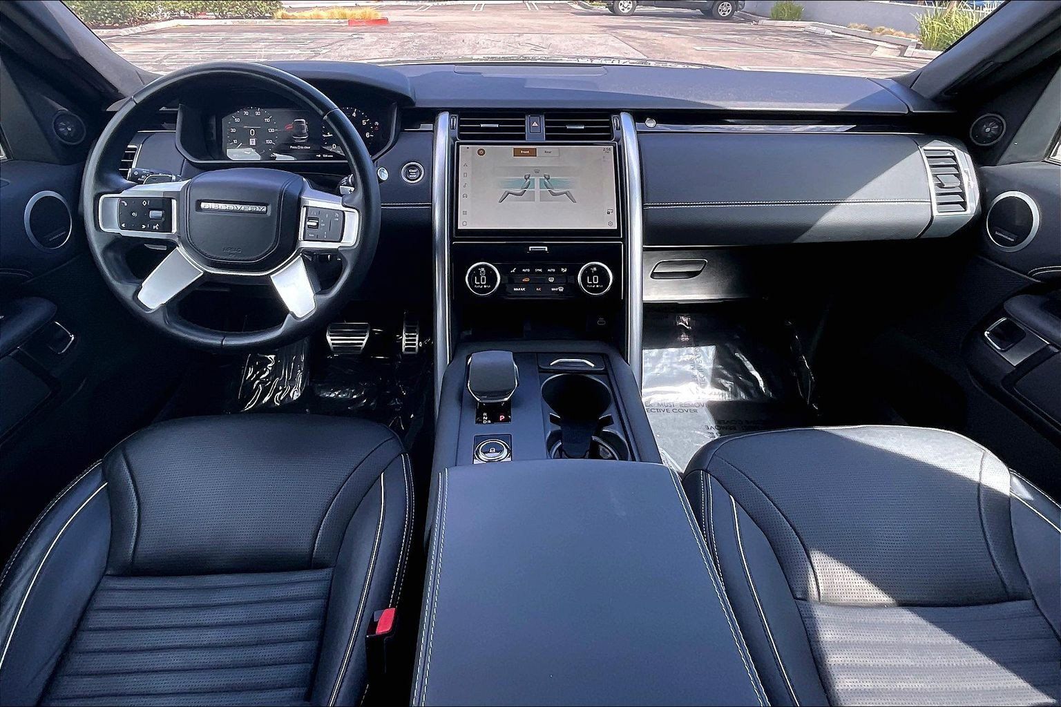Used 2023 Land Rover Discovery HSE R-Dynamic AWD/4WD image 15
