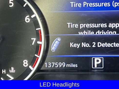 Used 2016 Nissan Murano SV AWD/4WD image 2