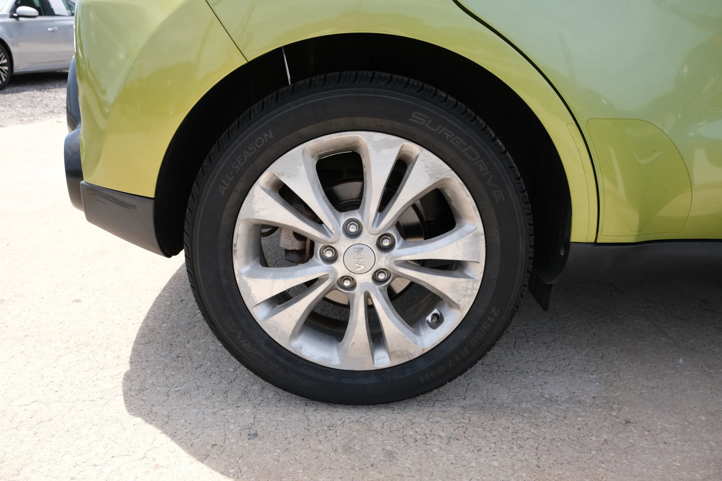 Used 2016 Kia Soul + FWD image 17