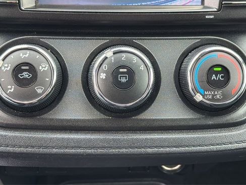 Used 2018 Toyota RAV4 LE w/ All Weather Liner Package image 28