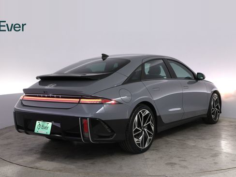 Used 2023 Hyundai Ioniq 6 SEL RWD image 3