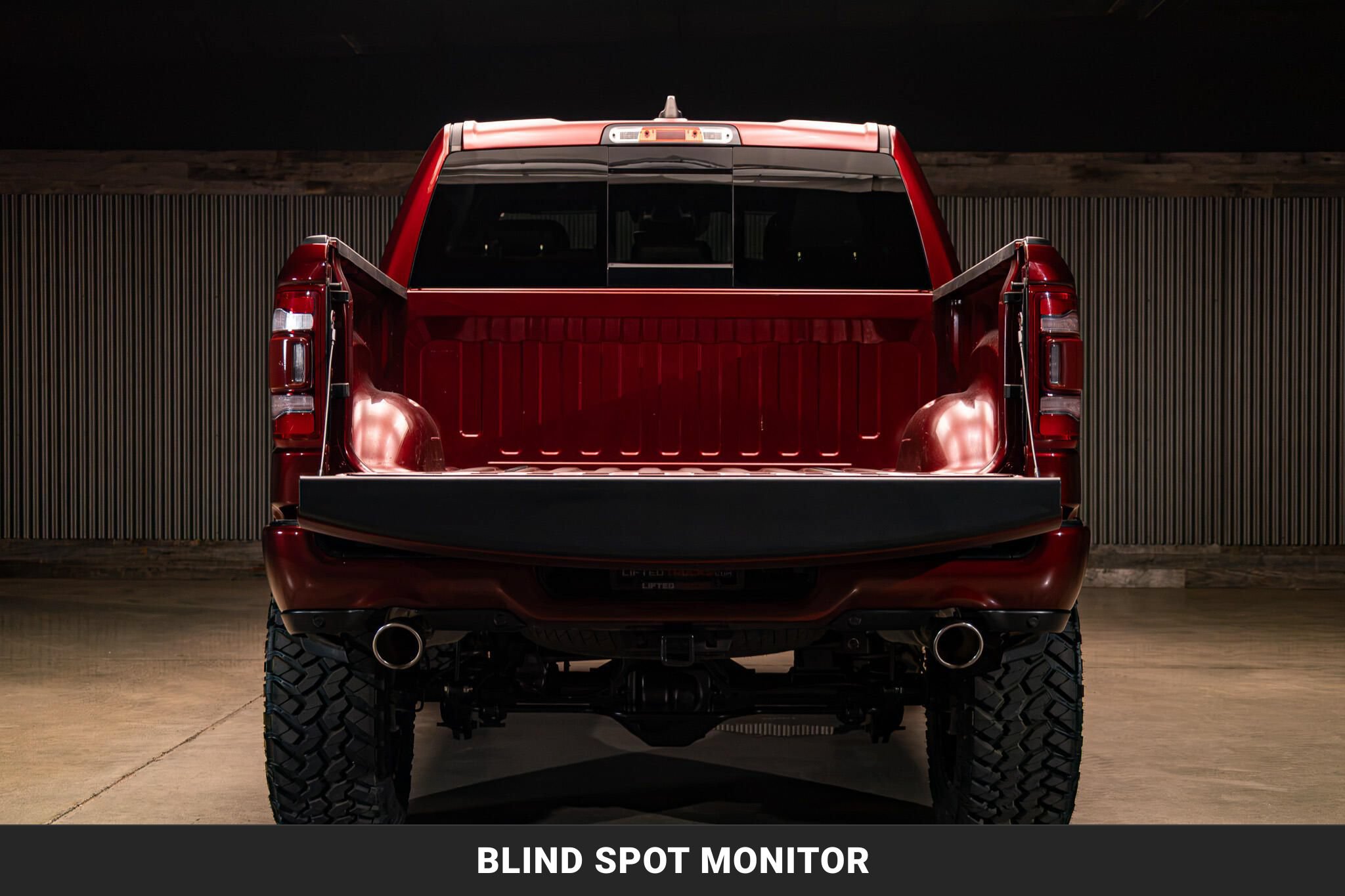 Used 2022 RAM 1500 Laramie w/ Sport Appearance Package AWD/4WD image 9
