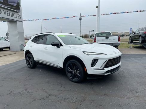 Used 2025 Buick Envision Sport Touring image 6