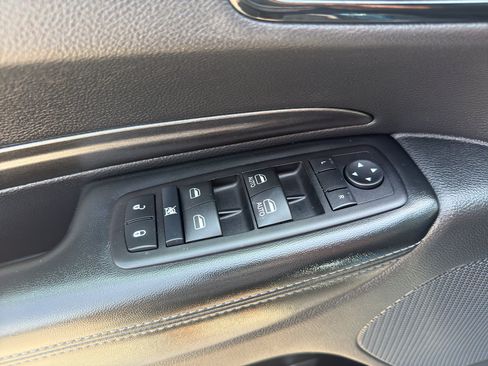 Used 2024 Dodge Durango SXT AWD/4WD image 12