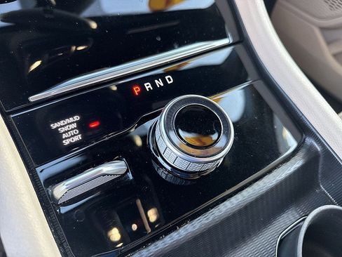 Used 2024 Jeep Grand Cherokee Limited w/ Black Appearance Package image 6