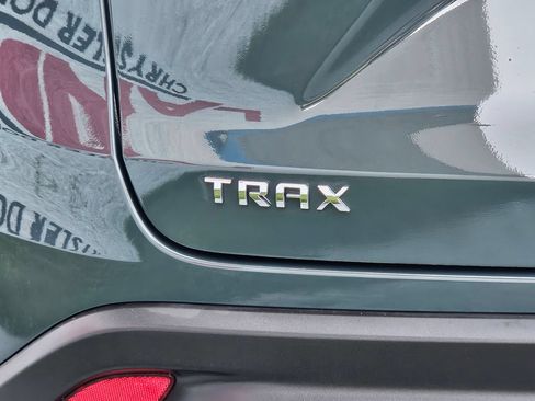 Used 2025 Chevrolet Trax LT FWD image 30