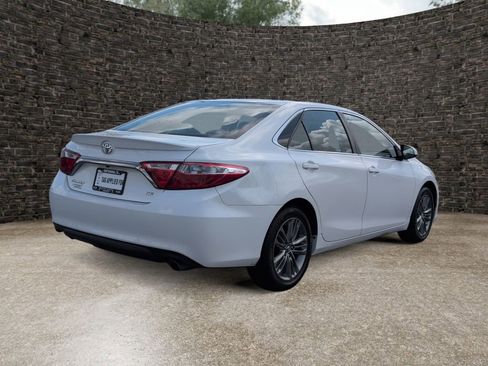 Used 2017 Toyota Camry SE FWD image 7
