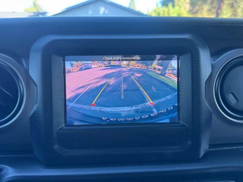 Used 2020 Jeep Wrangler Unlimited Sport AWD/4WD image 13