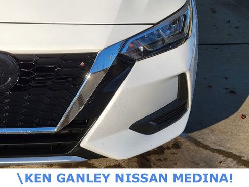 Used 2022 Nissan Sentra SV image 10