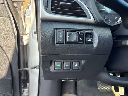 Used 2017 Nissan Sentra SV image 12