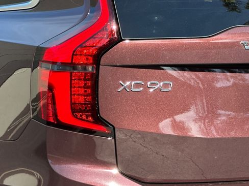 Certified 2026 Volvo XC90 B5 Core AWD/4WD image 35