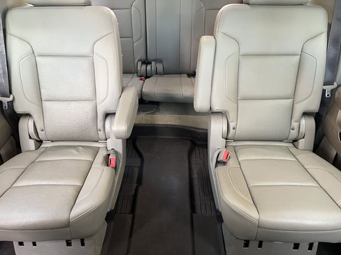 Used 2018 GMC Yukon XL SLT w/ HD Trailering Package image 14