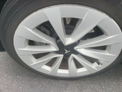 Used 2023 Tesla Model 3 Standard Range RWD image 7