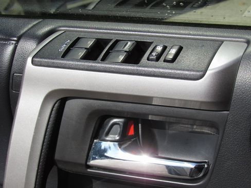 Certified 2020 Toyota 4Runner SR5 image 32