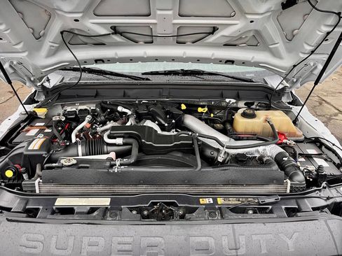 Used 2014 Ford F550 2WD Regular Cab Super Duty image 23