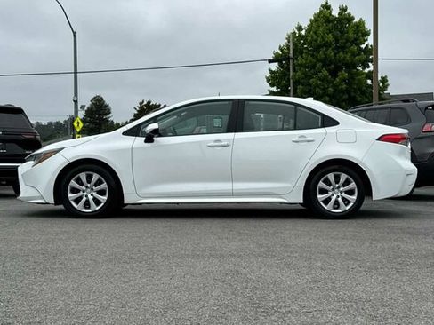 Used 2023 Toyota Corolla LE FWD image 7