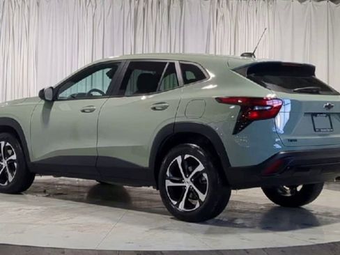 Used 2024 Chevrolet Trax RS w/ Driver Confidence Package image 8