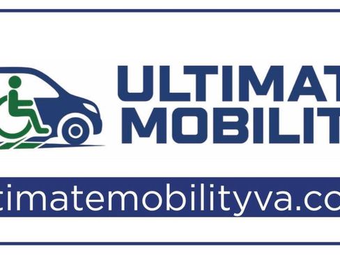 Used 2024 Chrysler Pacifica Touring-L image 3