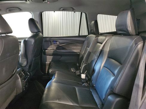 Used 2020 Honda Pilot Touring image 13