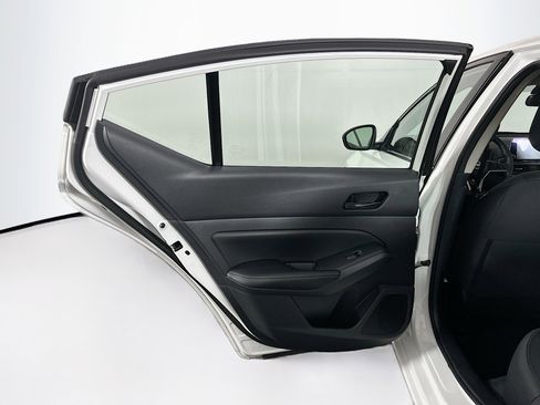 Used 2025 Nissan Altima 2.5 SV image 24