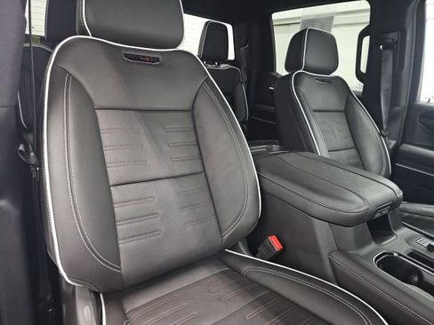 Used 2025 GMC Sierra 1500 AT4X image 13