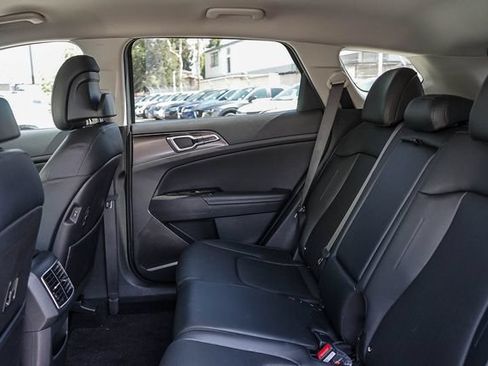 Certified 2024 Kia Sportage EX FWD image 19