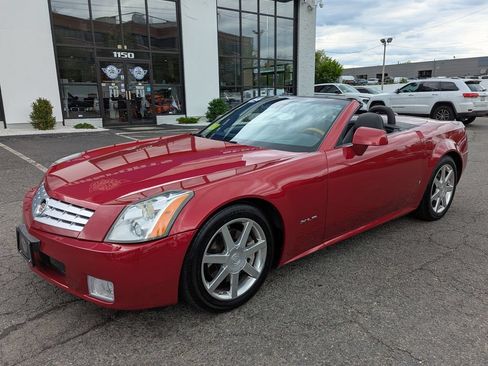 Used 2004 Cadillac XLR RWD image 39