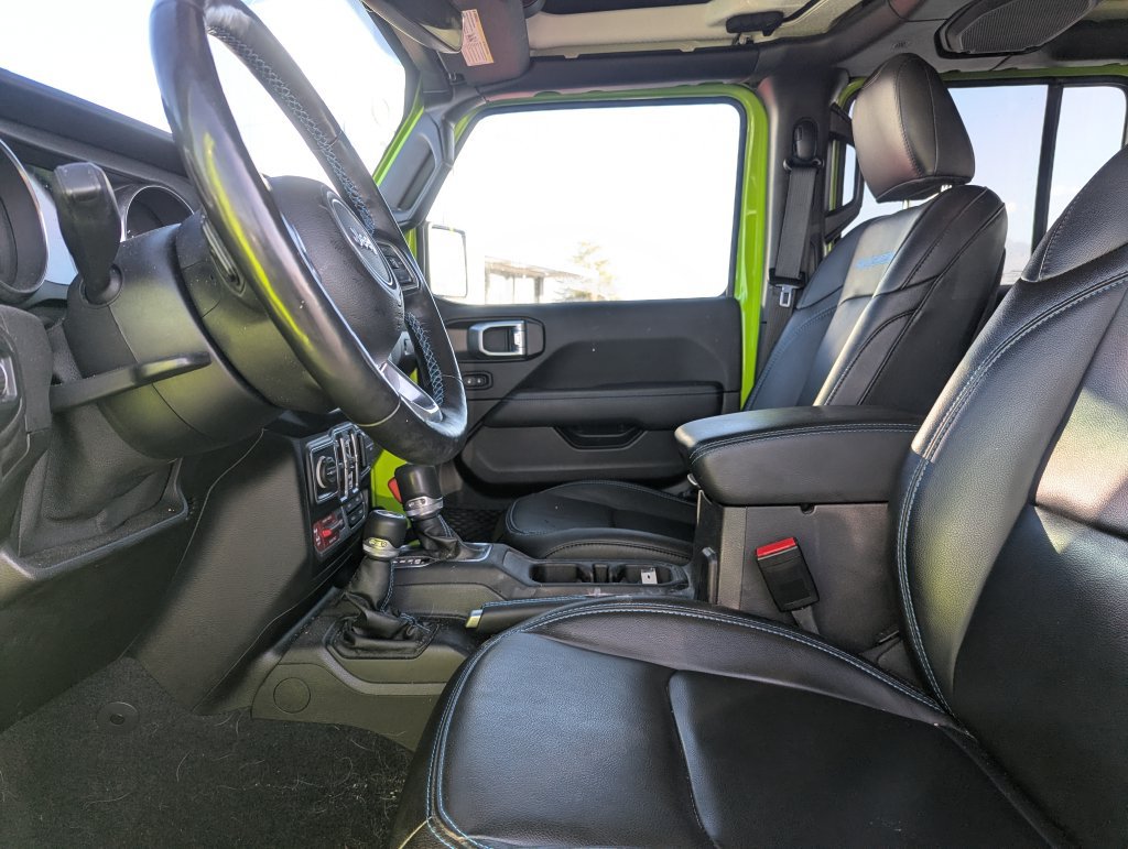 Used 2021 Jeep Wrangler Unlimited Rubicon 4xe w/ Cold Weather Group AWD/4WD image 14