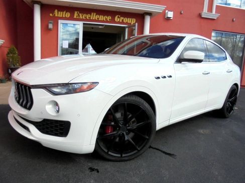 Used 2021 Maserati Levante AWD/4WD image 2