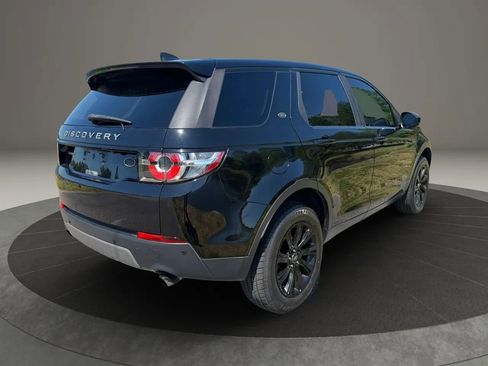 Used 2017 Land Rover Discovery Sport SE image 6