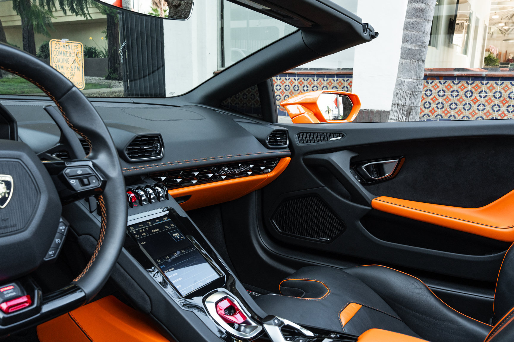 Used 2020 Lamborghini Huracan EVO RWD image 30