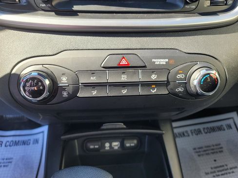 Used 2019 Kia Sorento AWD image 23