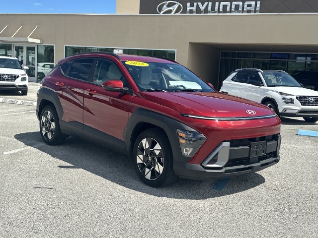 Certified 2025 Hyundai Kona SEL FWD image 4