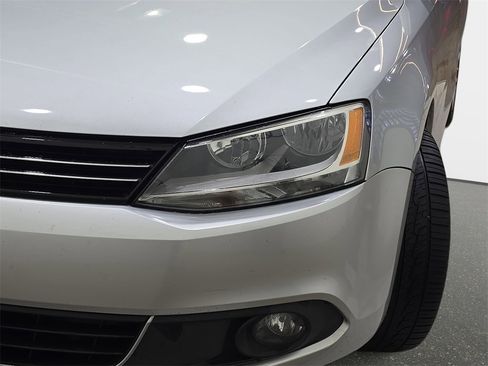 Used 2013 Volkswagen Jetta SEL image 31