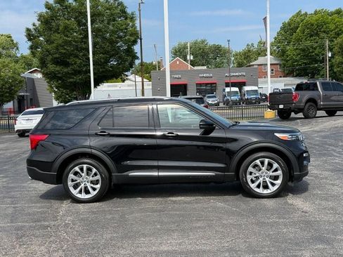 Used 2023 Ford Explorer Platinum w/ Technology Package AWD/4WD image 5