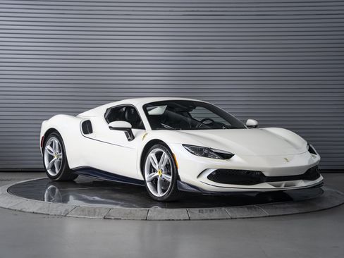 Used 2025 Ferrari 296 GTS RWD image 9