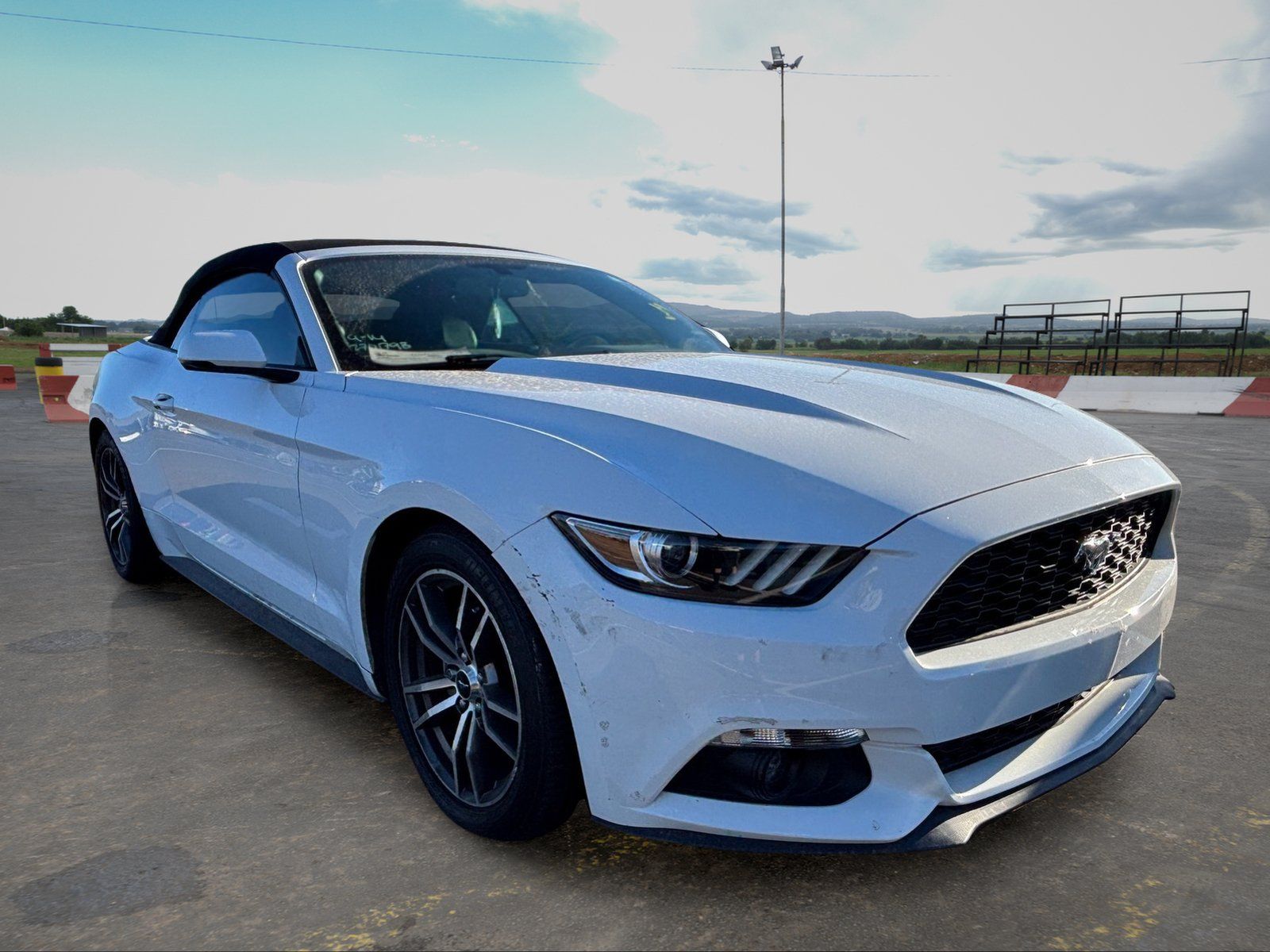 Used 2017 Ford Mustang Premium w/ Equipment Group 201A RWD image 2