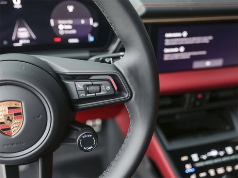 New 2025 Porsche Macan 4S Electric image 17