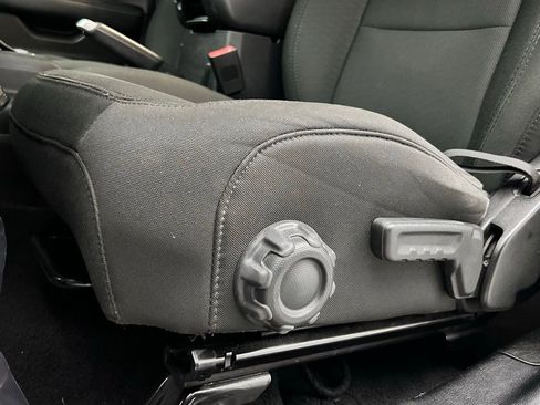 Used 2019 Jeep Wrangler Unlimited Sahara w/ Safety Group image 16