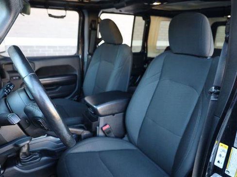 Used 2018 Jeep Wrangler Unlimited Sport S AWD/4WD image 19