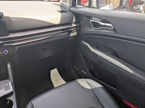 Certified 2026 Kia Sportage SX FWD image 16