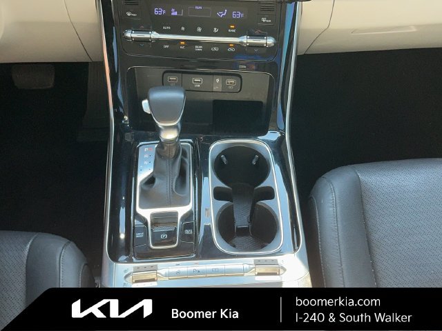 Used 2024 Kia Carnival SX Prestige FWD image 24