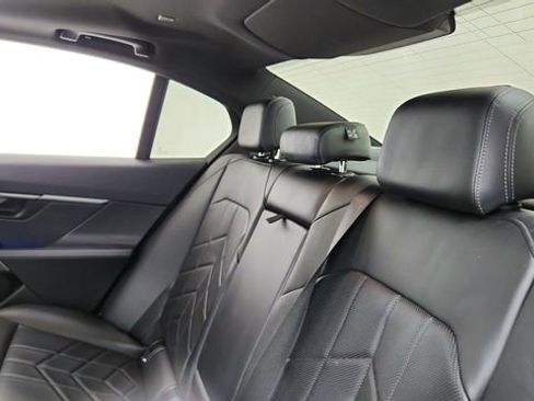 Used 2026 BMW 530i xDrive image 29