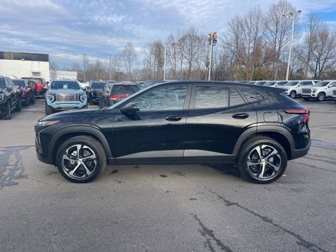 New 2026 Chevrolet Trax RS w/ Sunroof Package image 2