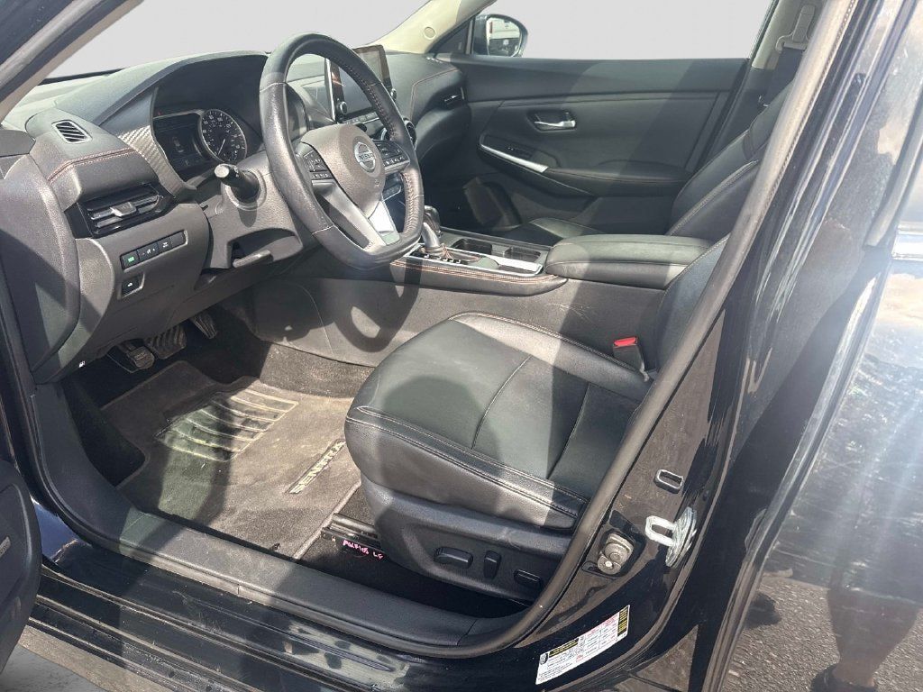 Used 2020 Nissan Sentra SR w/ Premium Package FWD image 17