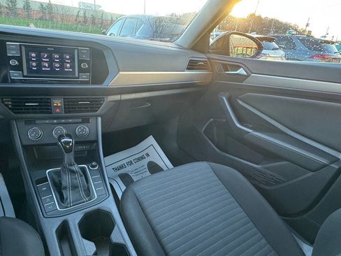 Used 2024 Volkswagen Jetta S image 17