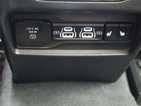 Used 2023 Jeep Grand Cherokee Limited image 12