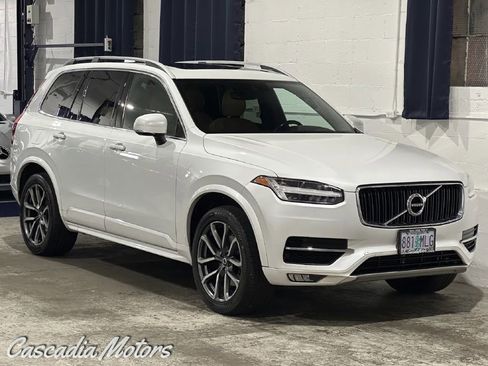 Used 2019 Volvo XC90 T6 Momentum image 1