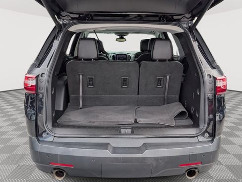Used 2020 Chevrolet Traverse LT w/ LT Premium Package AWD/4WD image 15
